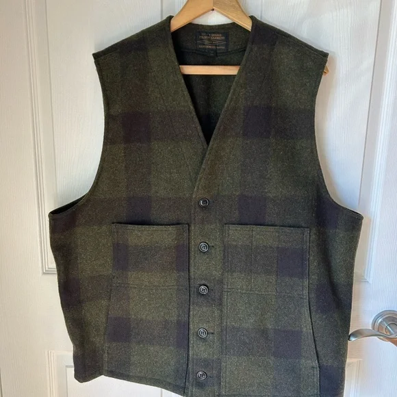 Like-New 3XLarge Filson Mackinaw Wool Vest forest green plaid - Picture 2 of 12
